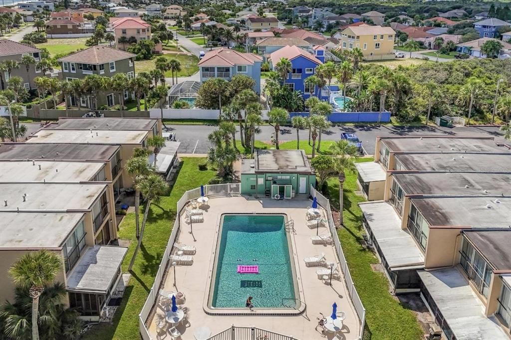 待售: $195,000 (2 贝兹, 2 浴室, 1214 平方英尺)