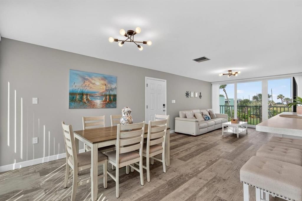 待售: $195,000 (2 贝兹, 2 浴室, 1214 平方英尺)