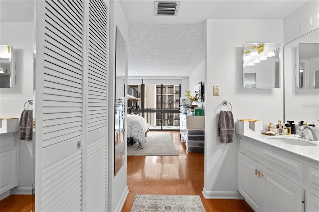 Active With Contract: $4,500 (2 beds, 2 baths, 1702 Square Feet)