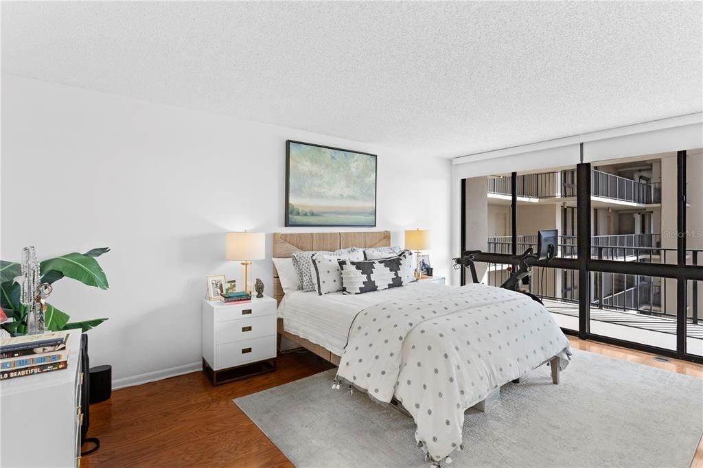 Active With Contract: $4,500 (2 beds, 2 baths, 1702 Square Feet)