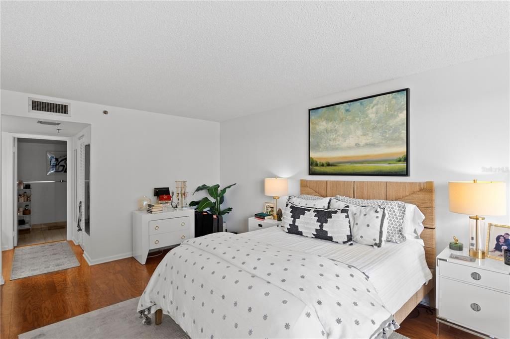 Active With Contract: $4,500 (2 beds, 2 baths, 1702 Square Feet)