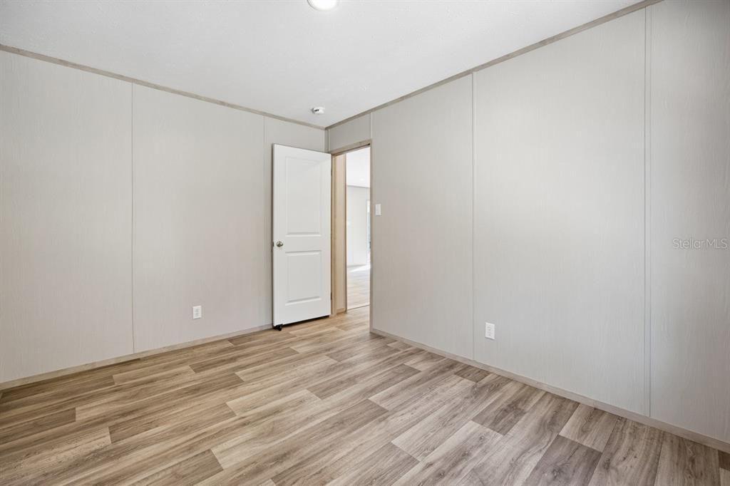 待售: $289,000 (4 贝兹, 2 浴室, 1904 平方英尺)