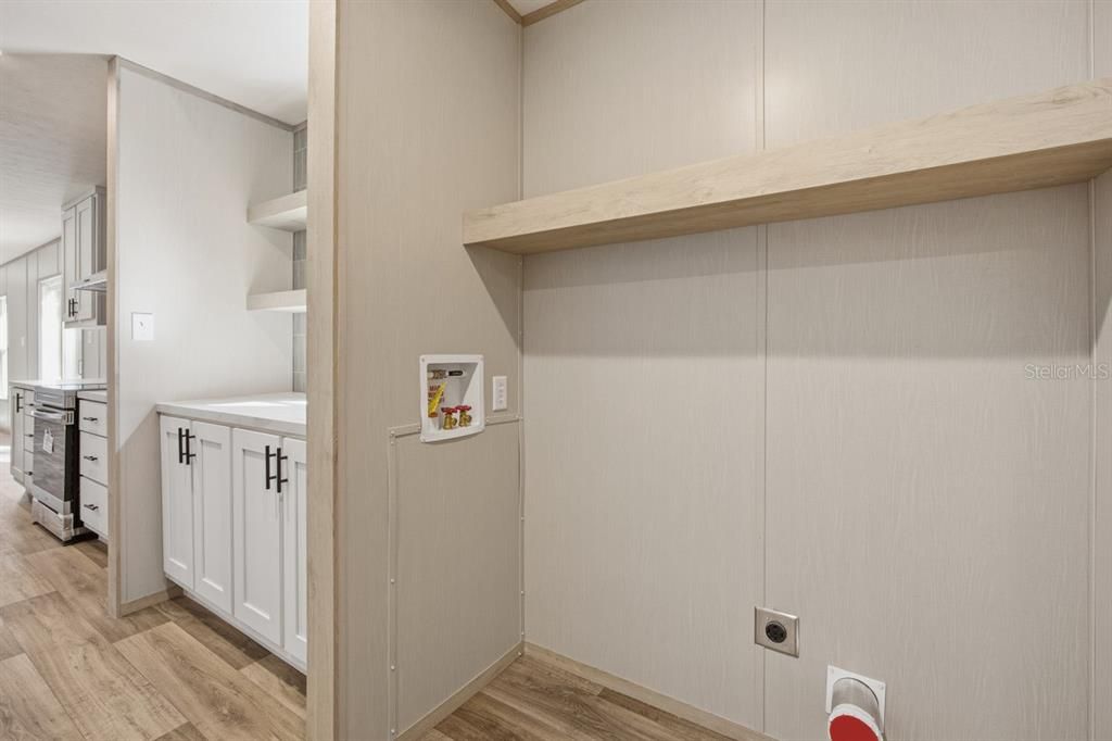 待售: $289,000 (4 贝兹, 2 浴室, 1904 平方英尺)