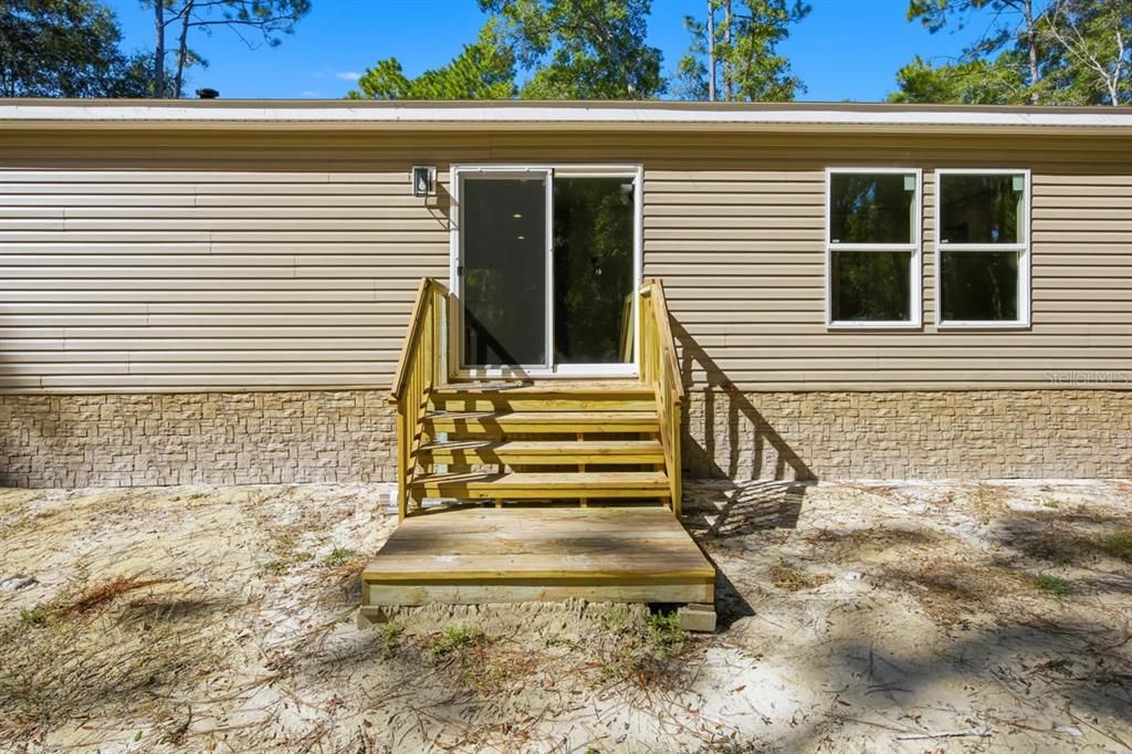 待售: $289,000 (4 贝兹, 2 浴室, 1904 平方英尺)