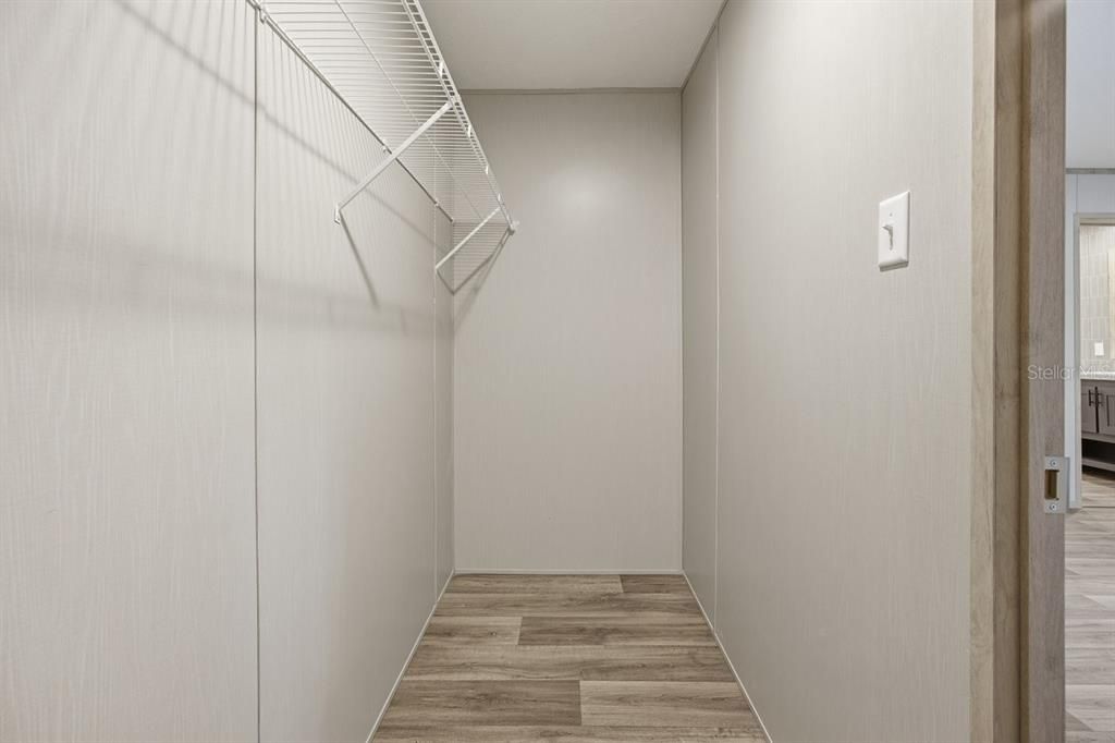 待售: $289,000 (4 贝兹, 2 浴室, 1904 平方英尺)