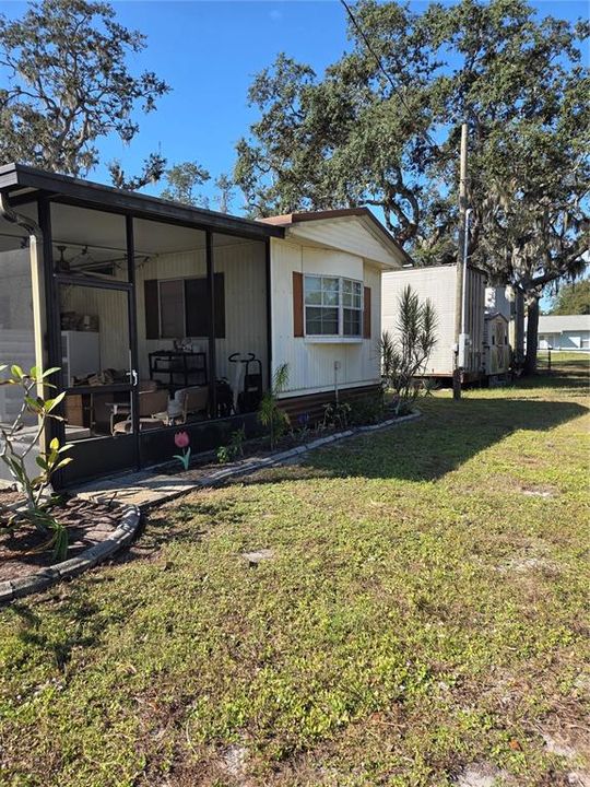 For Rent: $1,500 (2 beds, 2 baths, 950 Square Feet)