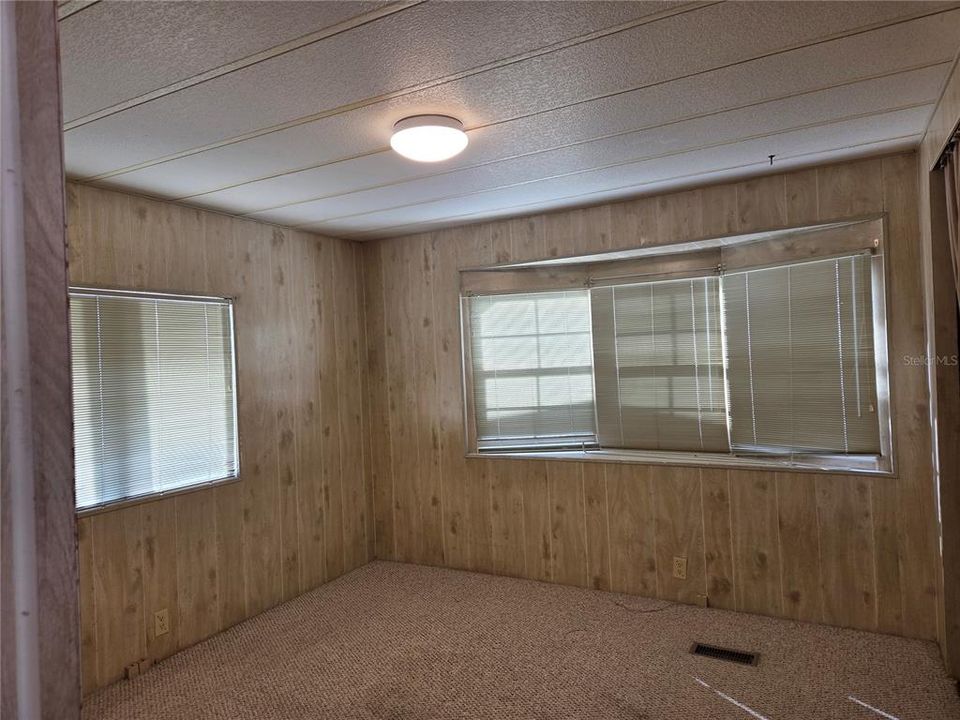 For Rent: $1,500 (2 beds, 2 baths, 950 Square Feet)