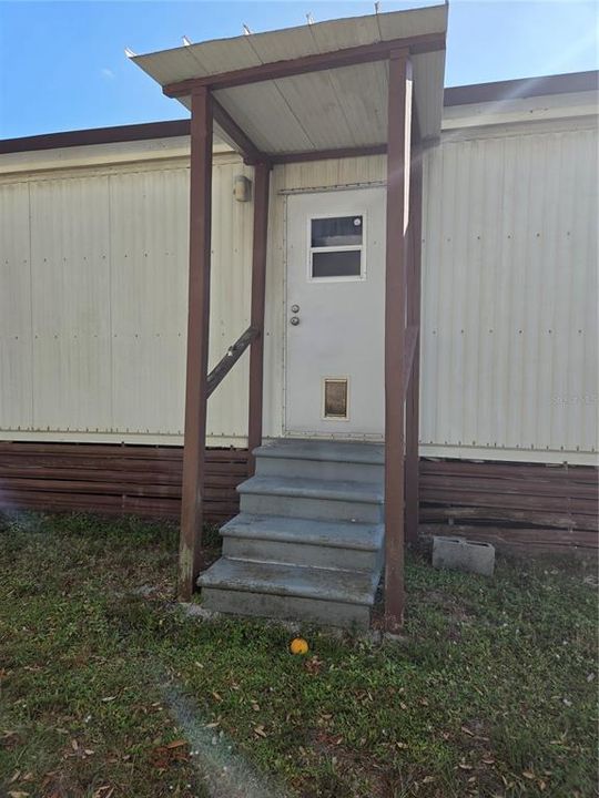 For Rent: $1,500 (2 beds, 2 baths, 950 Square Feet)