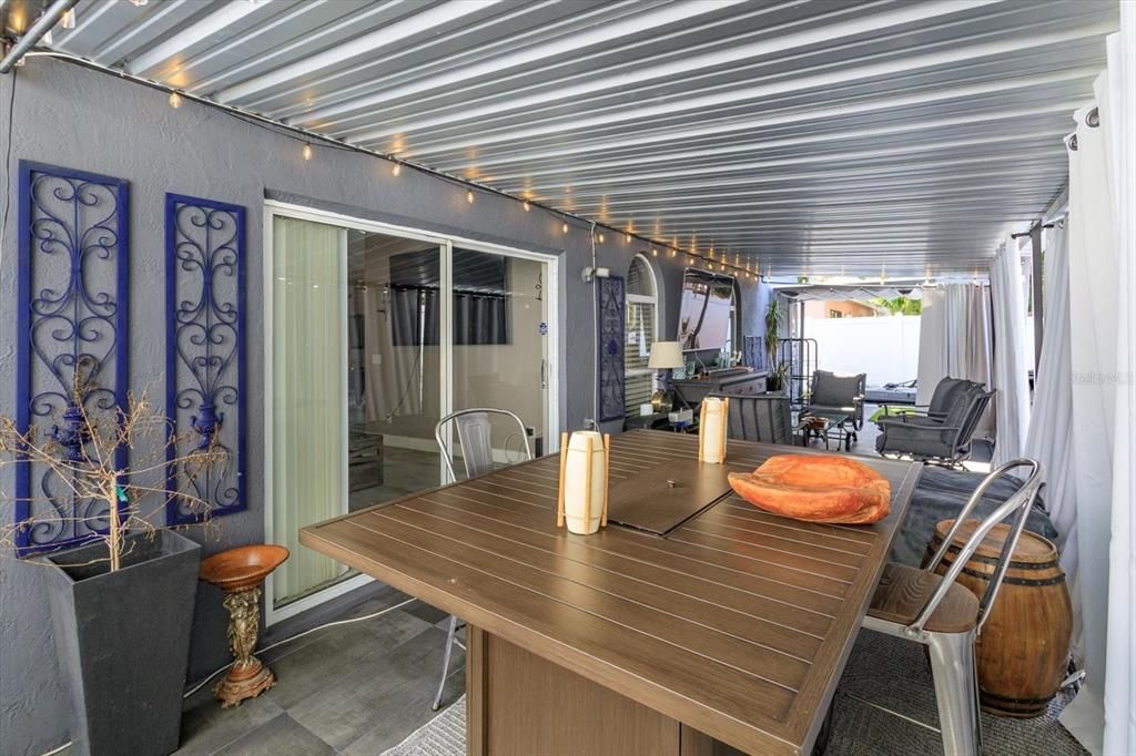 For Rent: $2,500 (3 beds, 2 baths, 1544 Square Feet)