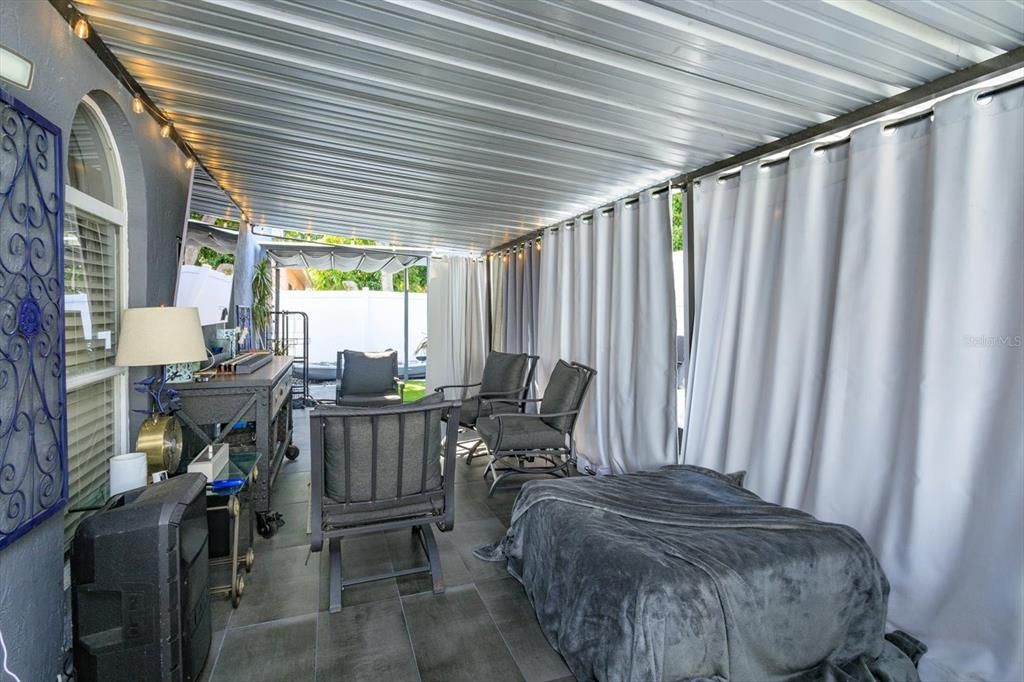 For Rent: $2,500 (3 beds, 2 baths, 1544 Square Feet)