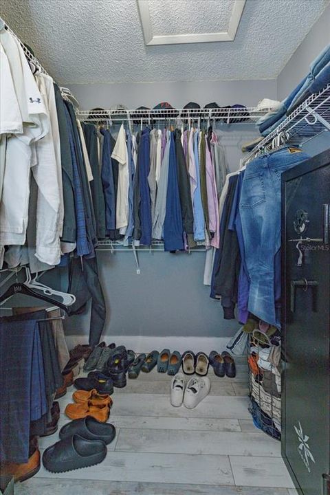 For Rent: $2,500 (3 beds, 2 baths, 1544 Square Feet)