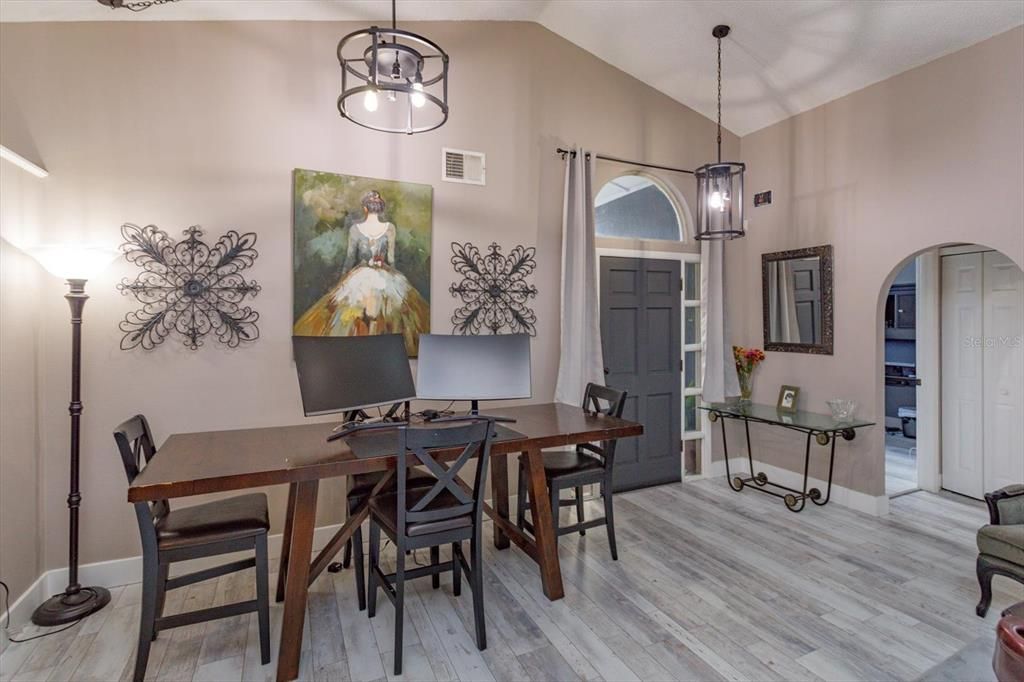 For Rent: $2,500 (3 beds, 2 baths, 1544 Square Feet)