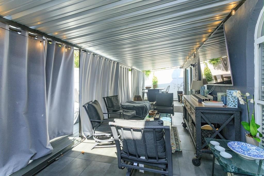 For Rent: $2,500 (3 beds, 2 baths, 1544 Square Feet)