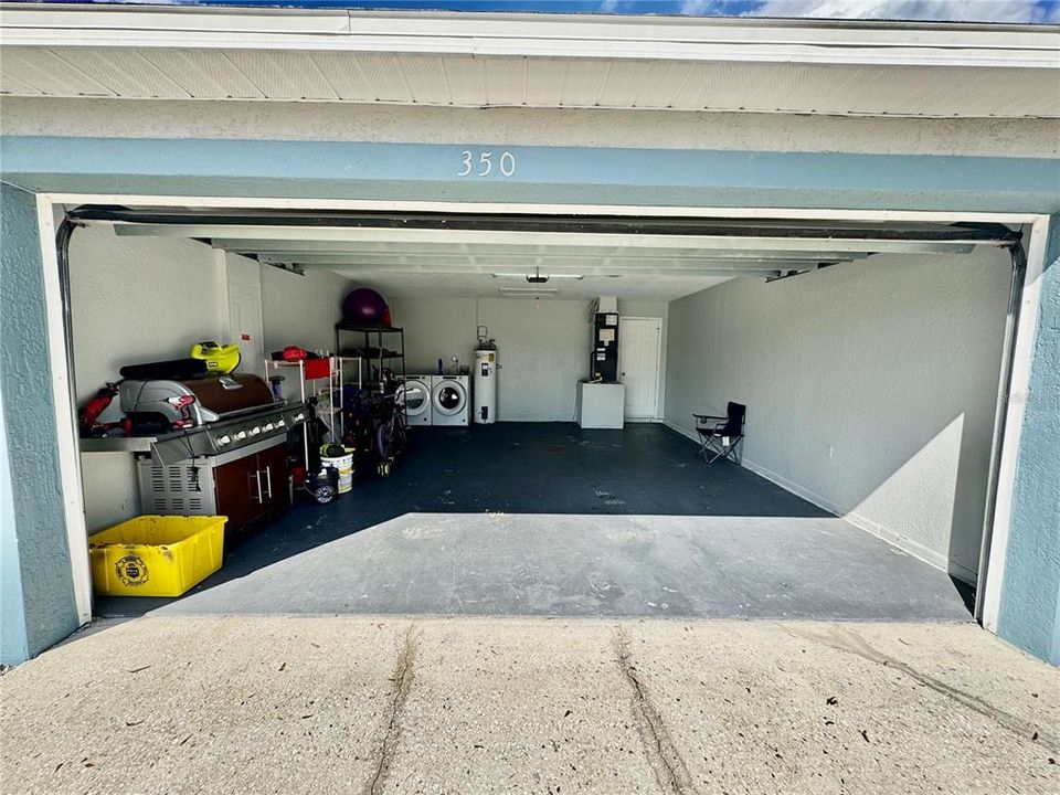 For Sale: $210,000 (3 beds, 2 baths, 1056 Square Feet)