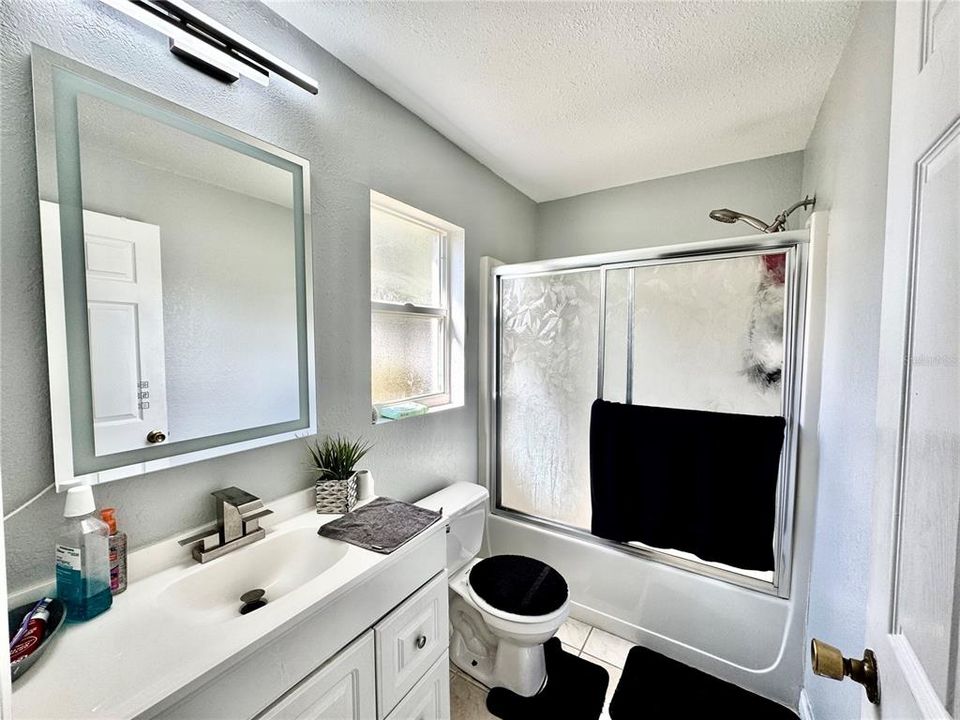 For Sale: $210,000 (3 beds, 2 baths, 1056 Square Feet)