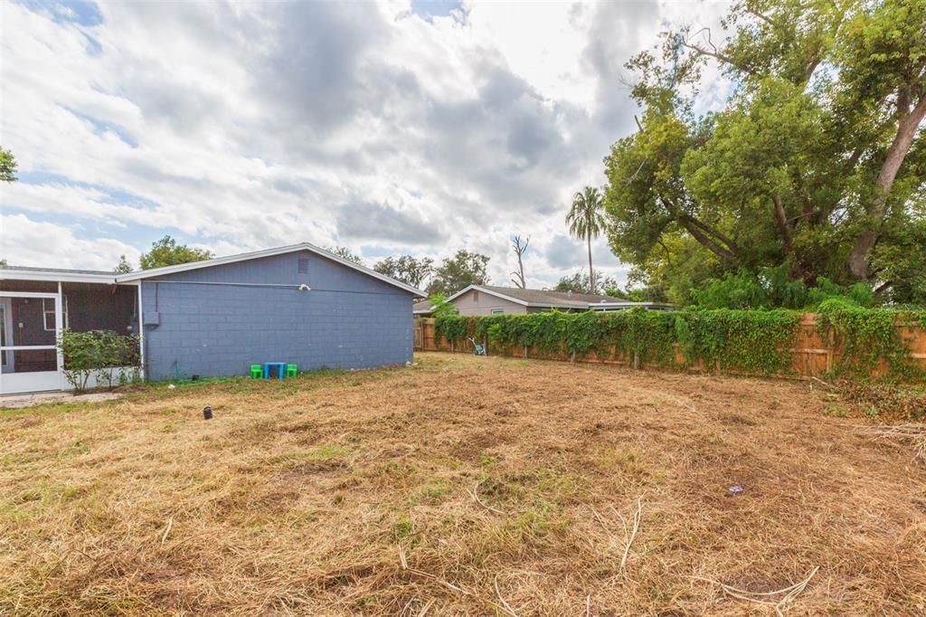 待售: $310,000 (3 贝兹, 1 浴室, 1265 平方英尺)