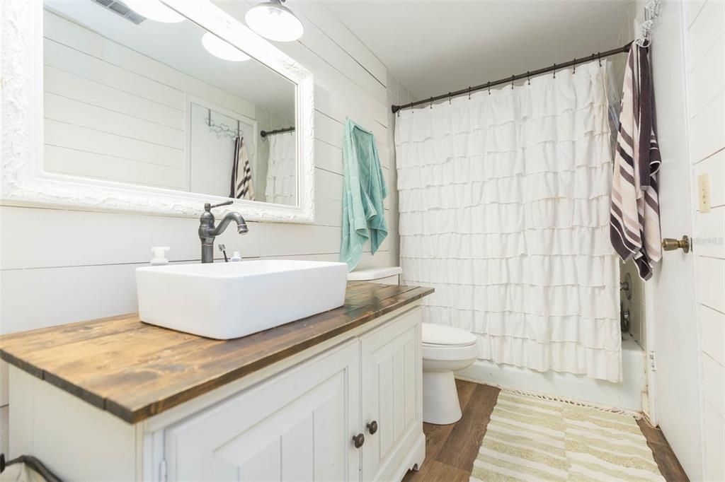 待售: $310,000 (3 贝兹, 1 浴室, 1265 平方英尺)