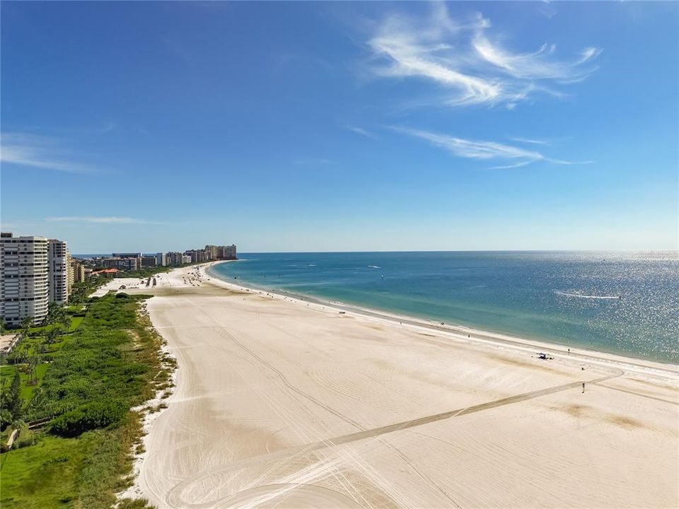 En Venta: $1,197,000 (3 camas, 3 baños, 2240 Pies cuadrados)