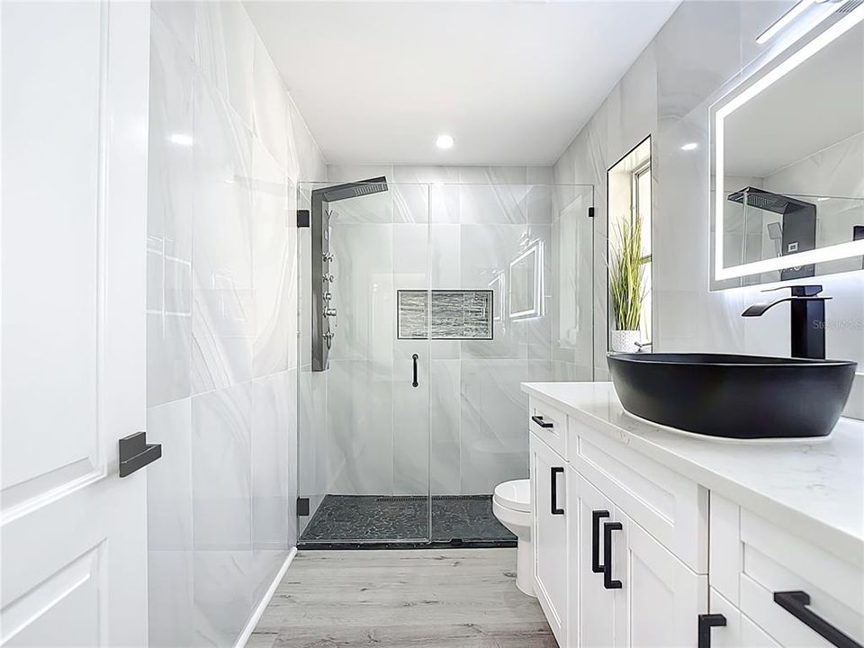 En Venta: $1,197,000 (3 camas, 3 baños, 2240 Pies cuadrados)