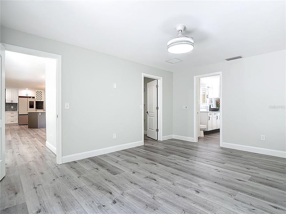 En Venta: $1,197,000 (3 camas, 3 baños, 2240 Pies cuadrados)