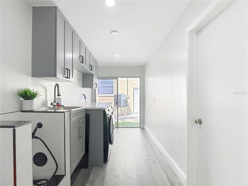 En Venta: $1,197,000 (3 camas, 3 baños, 2240 Pies cuadrados)