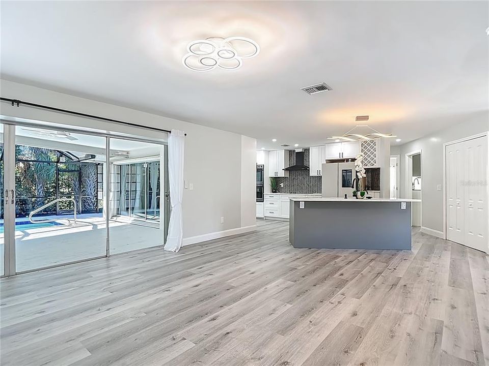 En Venta: $1,197,000 (3 camas, 3 baños, 2240 Pies cuadrados)