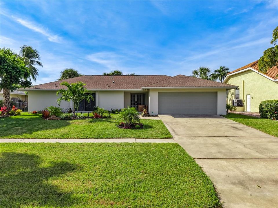 En Venta: $1,197,000 (3 camas, 3 baños, 2240 Pies cuadrados)