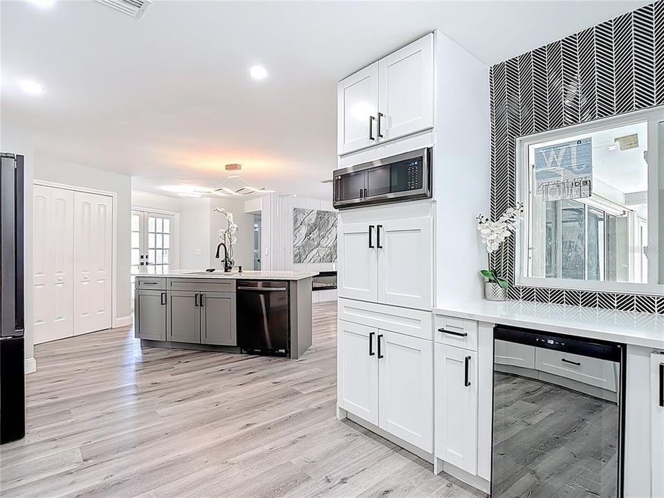 En Venta: $1,197,000 (3 camas, 3 baños, 2240 Pies cuadrados)