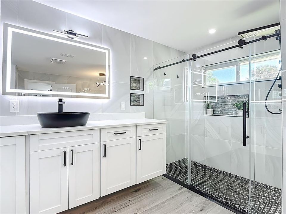 En Venta: $1,197,000 (3 camas, 3 baños, 2240 Pies cuadrados)