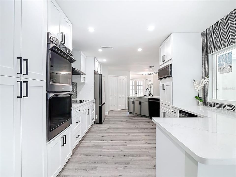 En Venta: $1,197,000 (3 camas, 3 baños, 2240 Pies cuadrados)