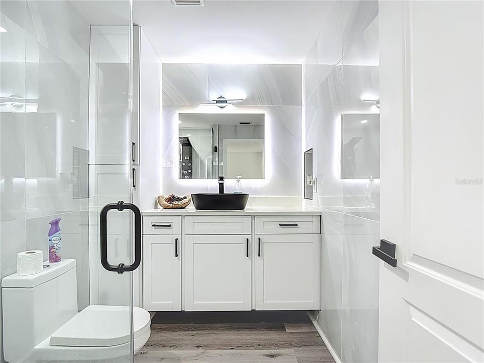 En Venta: $1,197,000 (3 camas, 3 baños, 2240 Pies cuadrados)