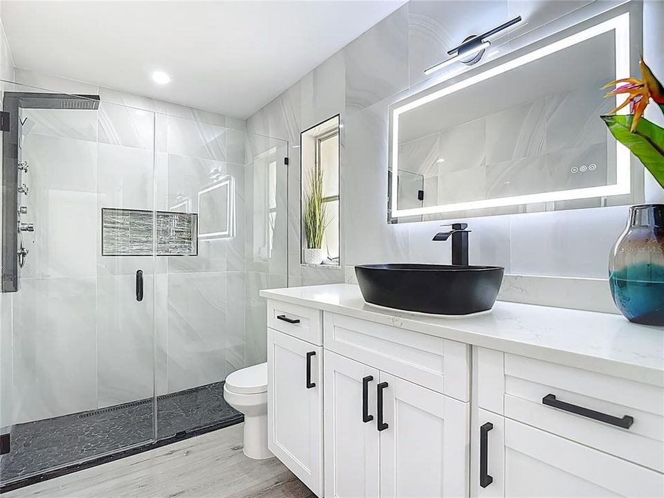 En Venta: $1,197,000 (3 camas, 3 baños, 2240 Pies cuadrados)