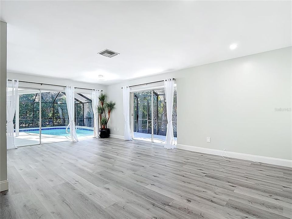 En Venta: $1,197,000 (3 camas, 3 baños, 2240 Pies cuadrados)