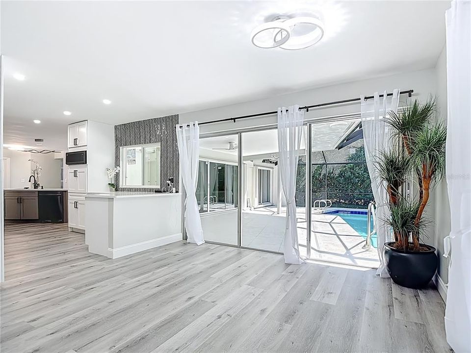 En Venta: $1,197,000 (3 camas, 3 baños, 2240 Pies cuadrados)