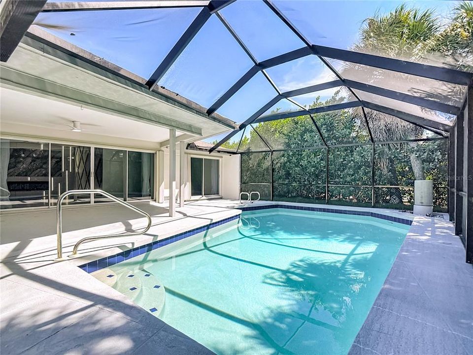 En Venta: $1,197,000 (3 camas, 3 baños, 2240 Pies cuadrados)