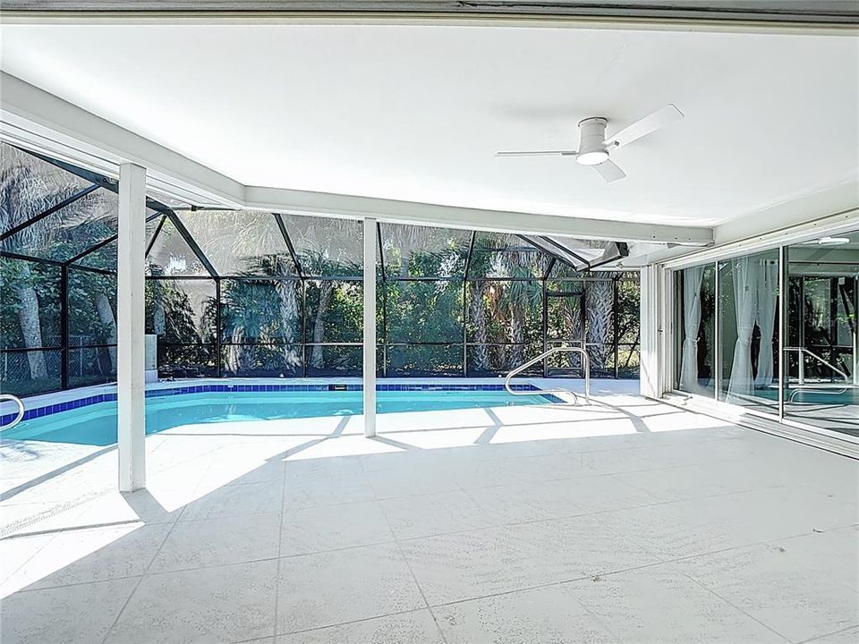 En Venta: $1,197,000 (3 camas, 3 baños, 2240 Pies cuadrados)