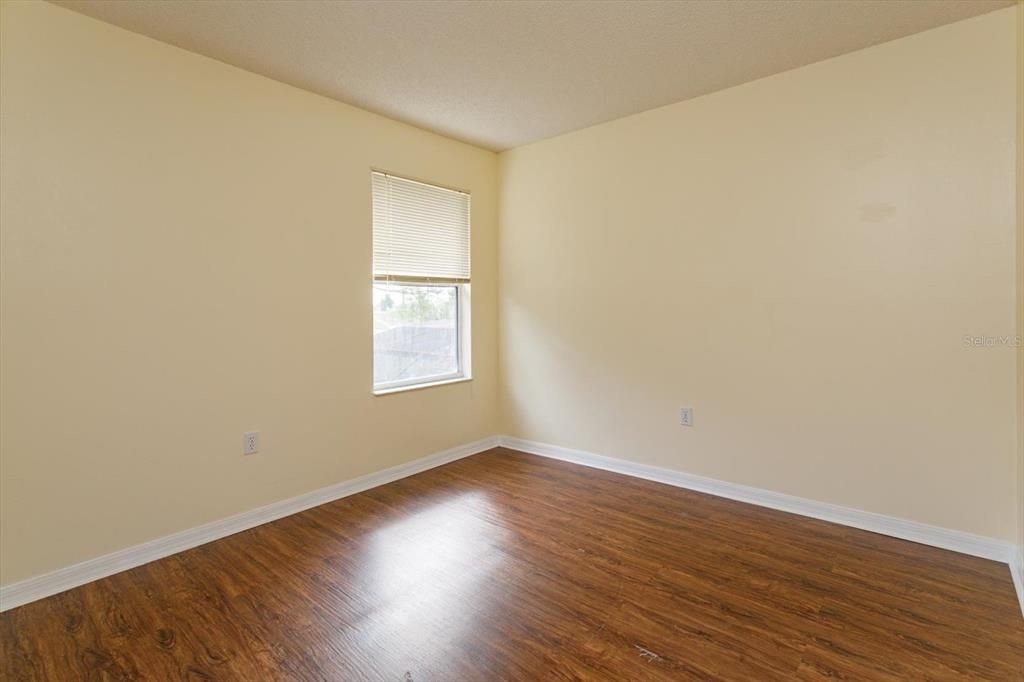 For Sale: $449,000 (6 beds, 4 baths, 2934 Square Feet)