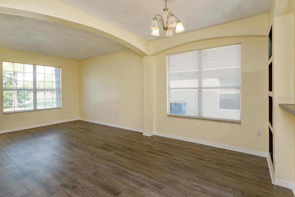 For Sale: $449,000 (6 beds, 4 baths, 2934 Square Feet)