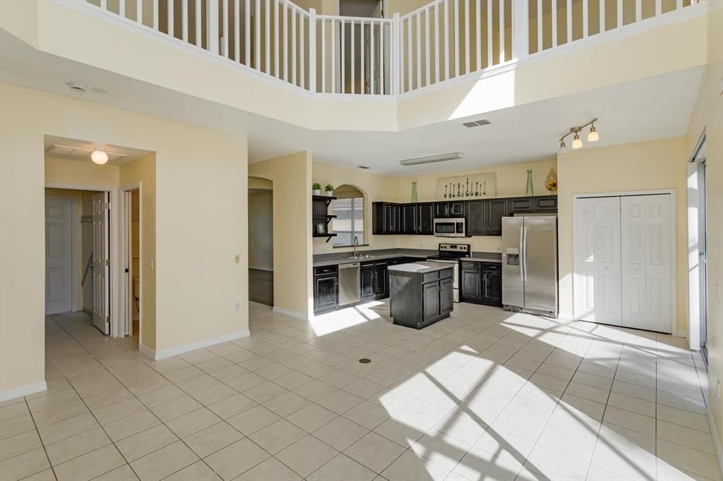 For Sale: $449,000 (6 beds, 4 baths, 2934 Square Feet)