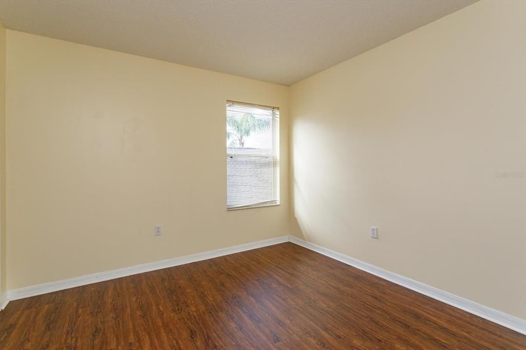 For Sale: $449,000 (6 beds, 4 baths, 2934 Square Feet)