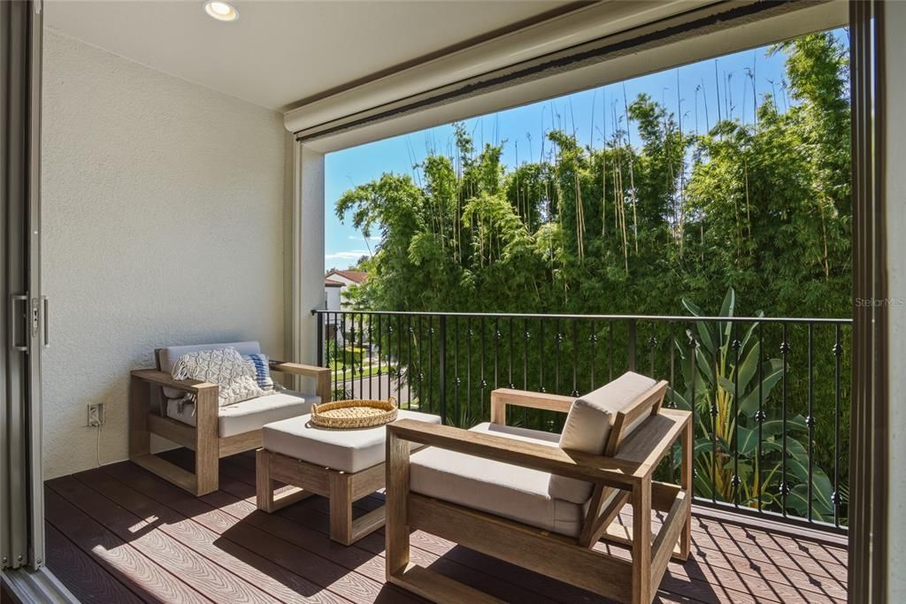 Activo con contrato: $1,350,000 (4 camas, 4 baños, 3665 Pies cuadrados)