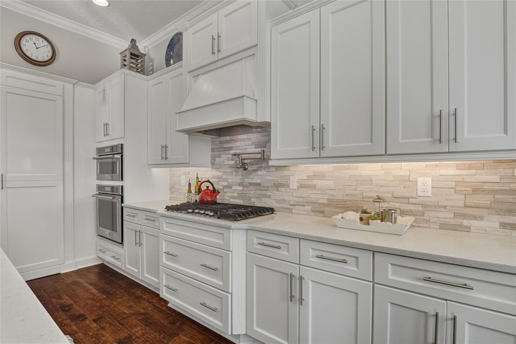 Activo con contrato: $1,350,000 (4 camas, 4 baños, 3665 Pies cuadrados)