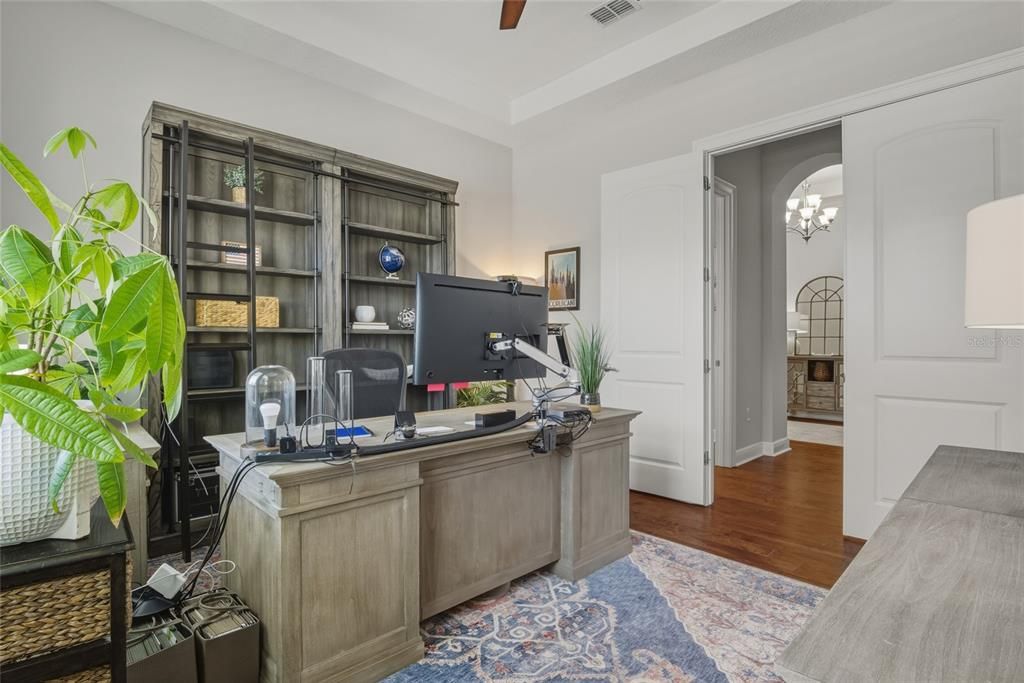 Activo con contrato: $1,350,000 (4 camas, 4 baños, 3665 Pies cuadrados)