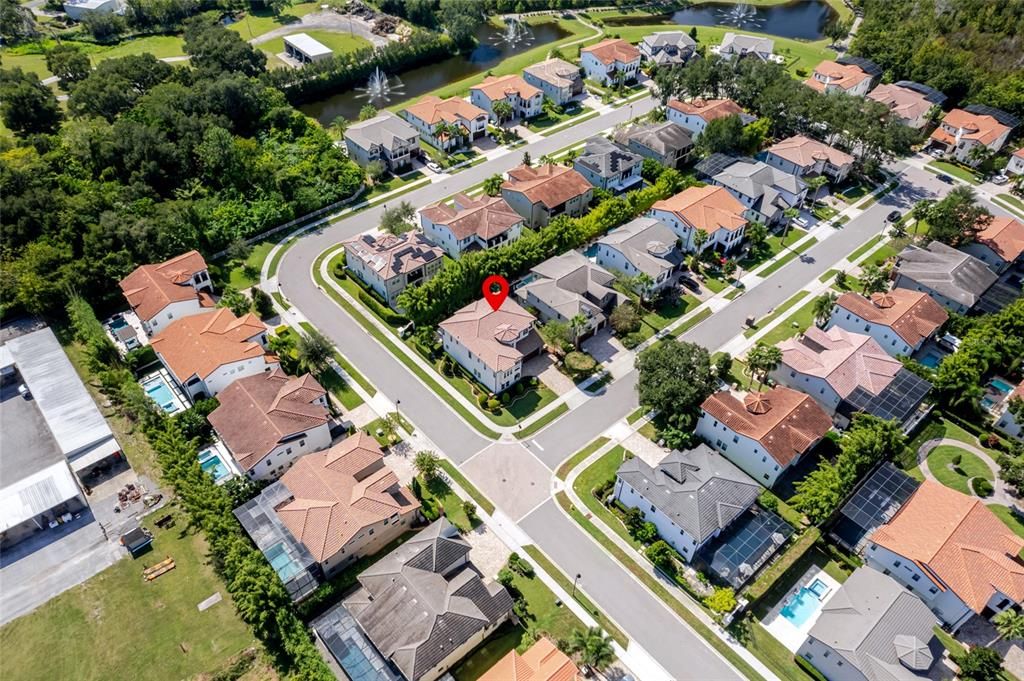 Activo con contrato: $1,350,000 (4 camas, 4 baños, 3665 Pies cuadrados)