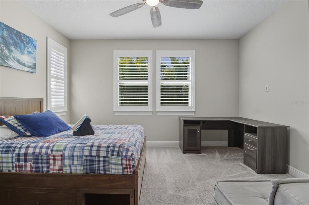 Activo con contrato: $1,350,000 (4 camas, 4 baños, 3665 Pies cuadrados)