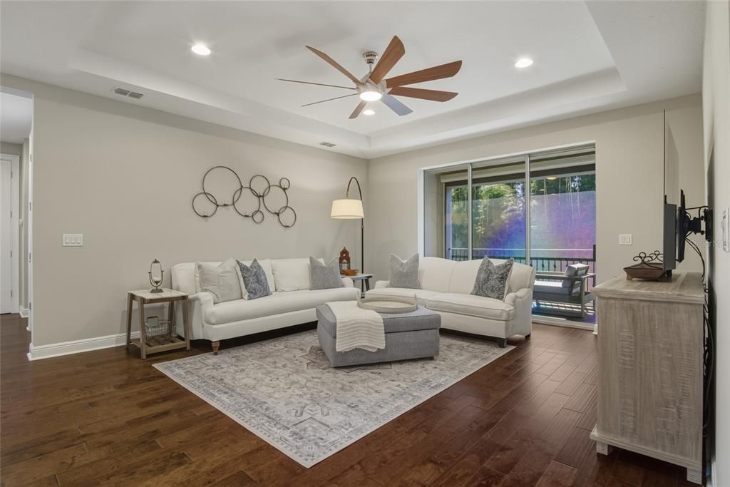 Activo con contrato: $1,350,000 (4 camas, 4 baños, 3665 Pies cuadrados)