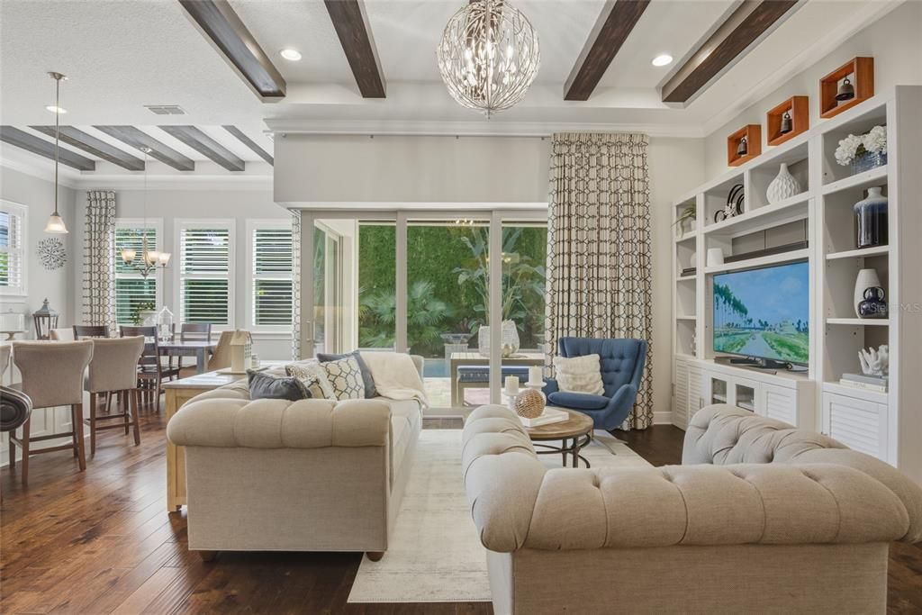 Activo con contrato: $1,350,000 (4 camas, 4 baños, 3665 Pies cuadrados)