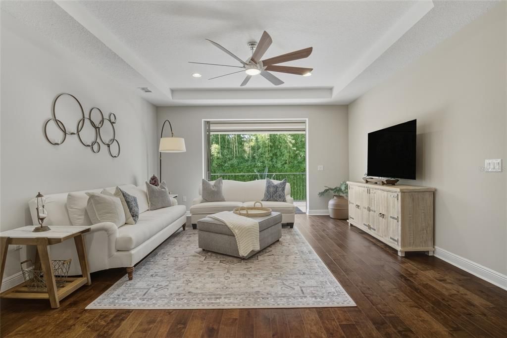 Activo con contrato: $1,350,000 (4 camas, 4 baños, 3665 Pies cuadrados)