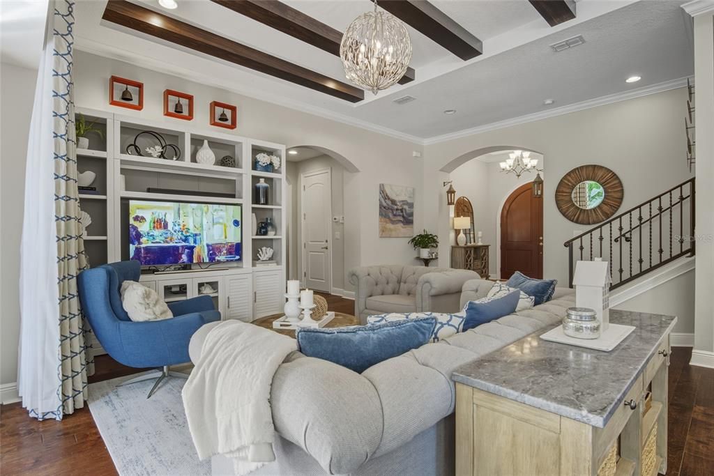 Activo con contrato: $1,350,000 (4 camas, 4 baños, 3665 Pies cuadrados)