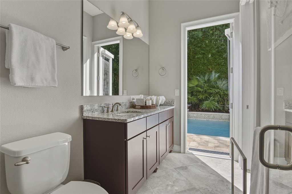 Activo con contrato: $1,350,000 (4 camas, 4 baños, 3665 Pies cuadrados)